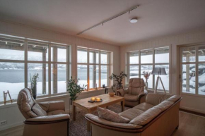 Secluded northern light apartment with great view!